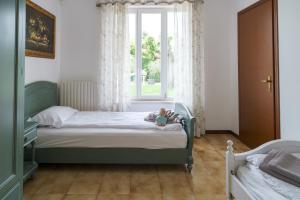 Villa Carini with 3000 mq garden & heated pool