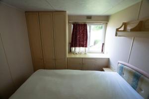 The Double Bed Retreat with Free Parking