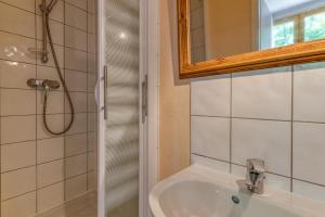 Appartements Les Lys Oranges : photos des chambres