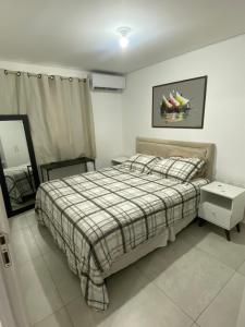 Apartamento 500m da Praia de Meireles