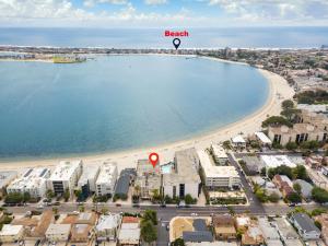 Crown Point 3BR Bay and Beach View Parking W D