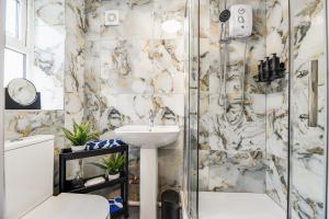 2 Flats near Coop Arena & Etihad Stadium