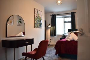 2 Flats near Coop Arena & Etihad Stadium
