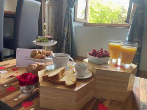 Hotels Logis Hotel Chateau De Palaja : photos des chambres