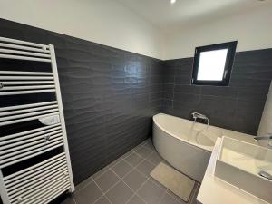 Villas Villa Palmiera with pool, Alpilles, Provence : photos des chambres
