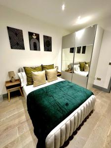 MCR City Centre Stylish 2BR w FREE Parking