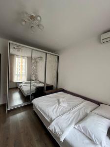 Nyvky Park- Balcony and Bath 64