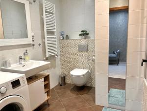 Family apartment with the view of the old town Prague city with free parking