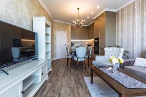 Panorama Sky 17 - Lux Top Floor Apartment with Amazing Sea View