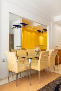 Delmare White apt