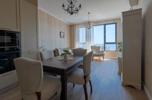 Panorama Sky 17 - Lux Top Floor Apartment with Amazing Sea View