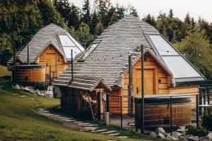 Osada Poli Koniaków - Panoramiczny Domek nr 2 z Prywatną Balią i Hydromasażem