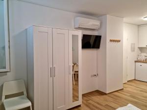 Studio Apartment Zara