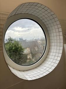 Grand studio vue magique sur Paris