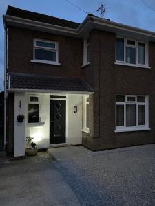 Rooms at Carols Place Nr Bridgend, Porthcawl, Margam, Port Talbot, Mins from J37 M4, 3 Room Types Available