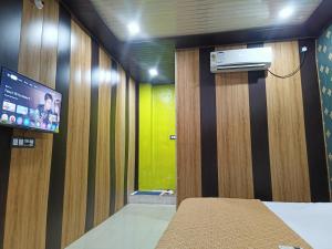 Ayodhya Palace Hotel & Restaurant