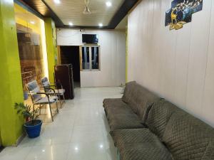 Ayodhya Palace Hotel & Restaurant