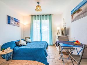 Apartment Les Jardins de la Nartelle Plage by Interhome