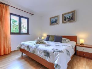 Apartment Zrinka-2 by Interhome