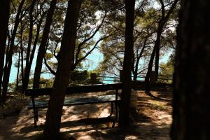 Lavica Mare Retreat - Modern Apartment near Le Meridien Podstrana