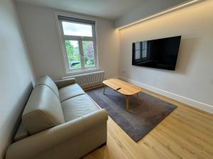 Brentwood Hotel & Apartments