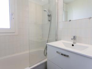 Apartment Le Clos Mathilde-19 by Interhome