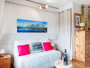 Studio Les Collybies by Interhome