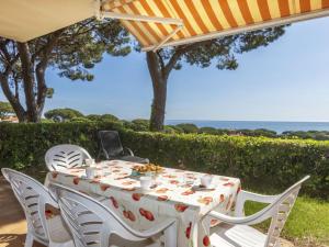 Apartment Melis II M2 Playa de Pals by Interhome