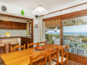 Apartment Melis II M6-Playa de Pals by Interhome