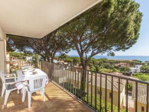 Apartment Melis II M5 Playa de Pals by Interhome