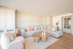 1e Verdiep appartement op de zeedijk in Knokke met 3 slaapkamers voor max 7 pers