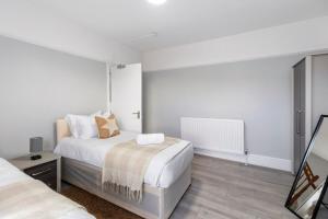 Large House & Garden Central Gravesend Kent