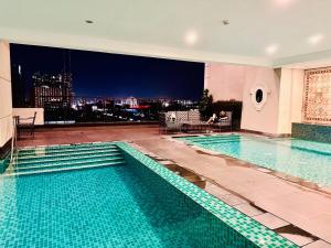 Comfy Condo near US Embassy & Manila Bay with pool