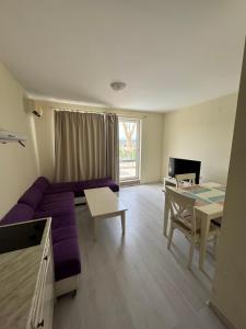 Sunny Beach Center Apartment