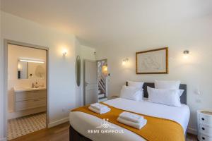 Villas Villa Biloba - sea view and beach access 10 People : photos des chambres