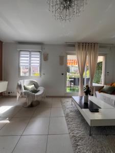 Appartement rénové , Climatisé, Terrasse, Parking en sous sol