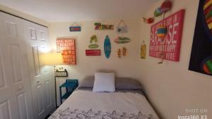 N326 adorable 2 b 2 ba beach bungalow Located on Nettles Island FL