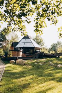 Osada Poli - Domek Panoramiczny nad Narwią z Prywatną Balią i Hydromasażem