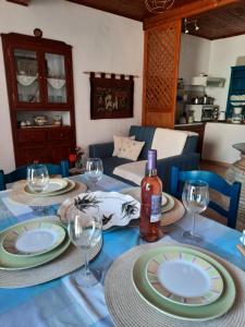 Adamantias Home
