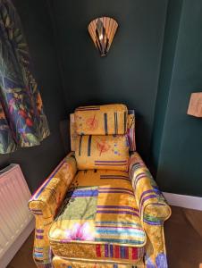 Luxury 3 bed house with off road parking for 2 cars, garden, 10 minutes from city-centre
