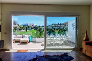 1166 Modern Luxury Villa with Panoramic Golf Views