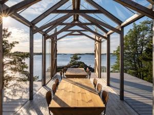 Project Ö - Private island