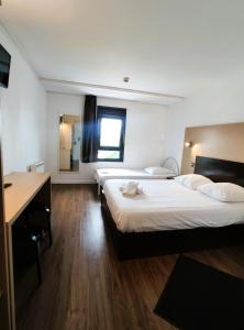 Hotels Hotel Akena Pierrelaye : Chambre Triple Économique