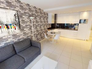 Appartements Superbe 2P renove avec jardin, piscine et proche mer a Menton - FR-1-196-164 : photos des chambres