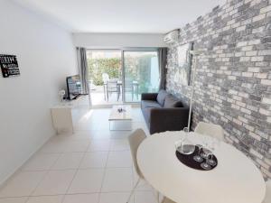 Appartements Superbe 2P renove avec jardin, piscine et proche mer a Menton - FR-1-196-164 : photos des chambres
