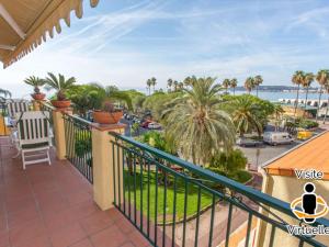 Apartment (4 Adults) room in Appartement Menton 2 pièces 4 personnes - FR-1-196-187