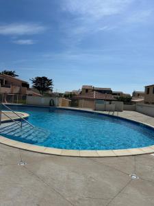 studio village naturiste