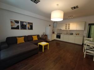 PIF Apartments Sadoveanu