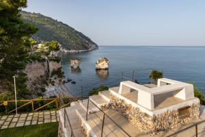 AH Premium Baia dei Faraglioni