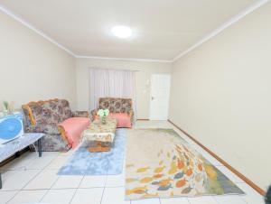 Queen Room, Near City Centre Windhoek